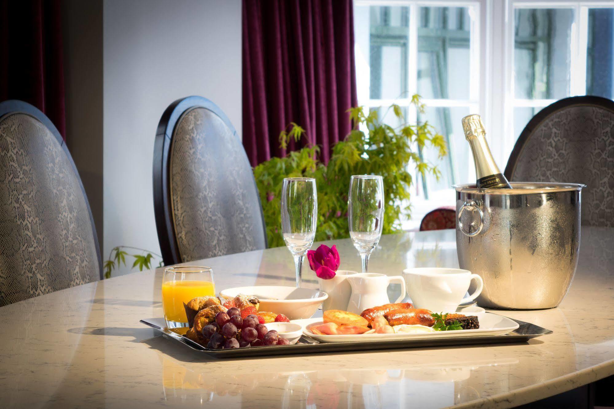 Talbot Hotel Корк Экстерьер фото