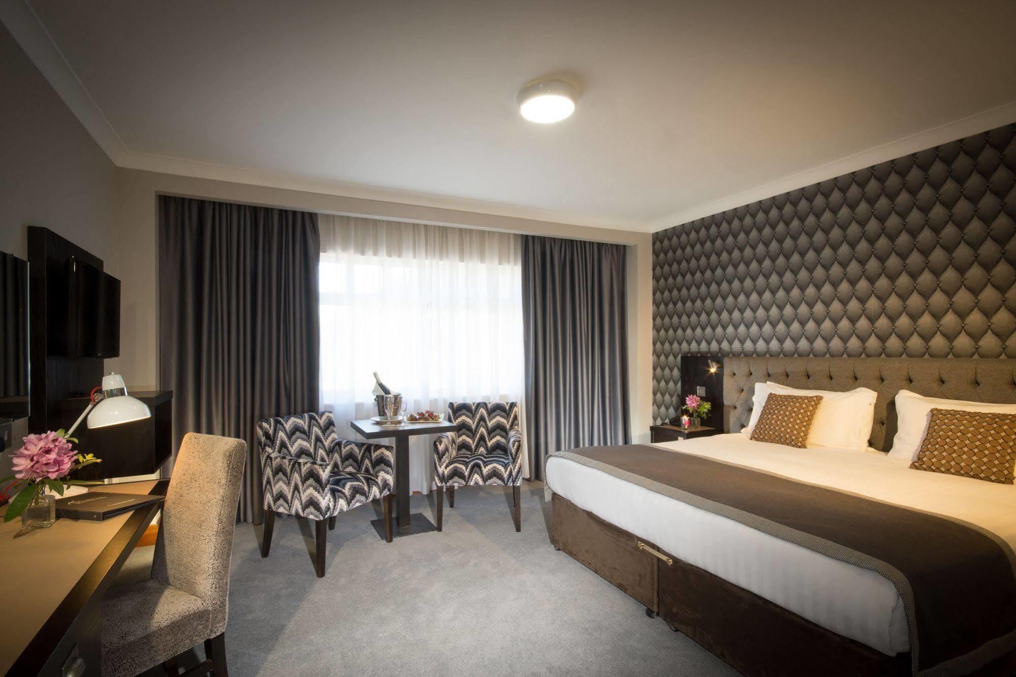 Talbot Hotel Корк Экстерьер фото